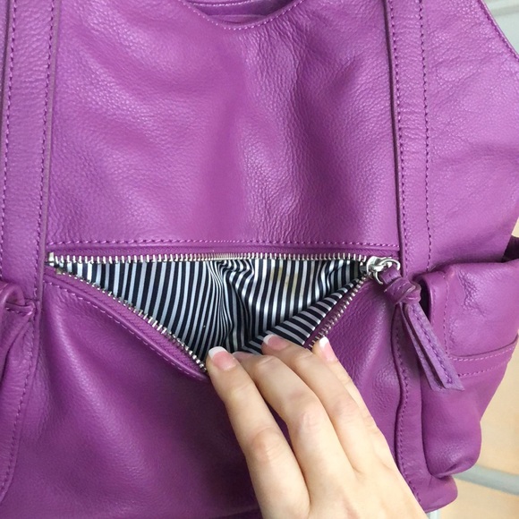 Clark’s Genuine Leather Satchel Purple Purse - Picture 4 of 14